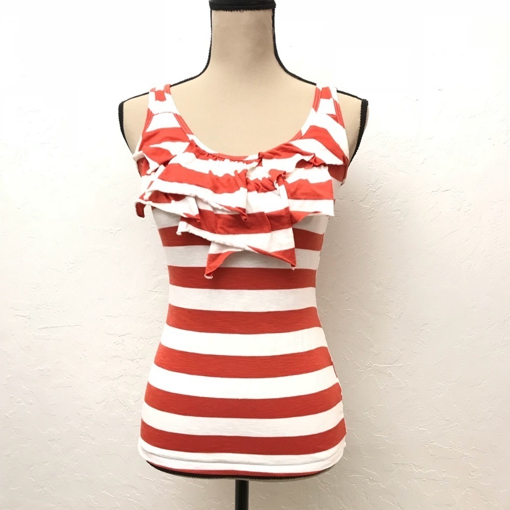 Women’s striped ruffle tank 🌞